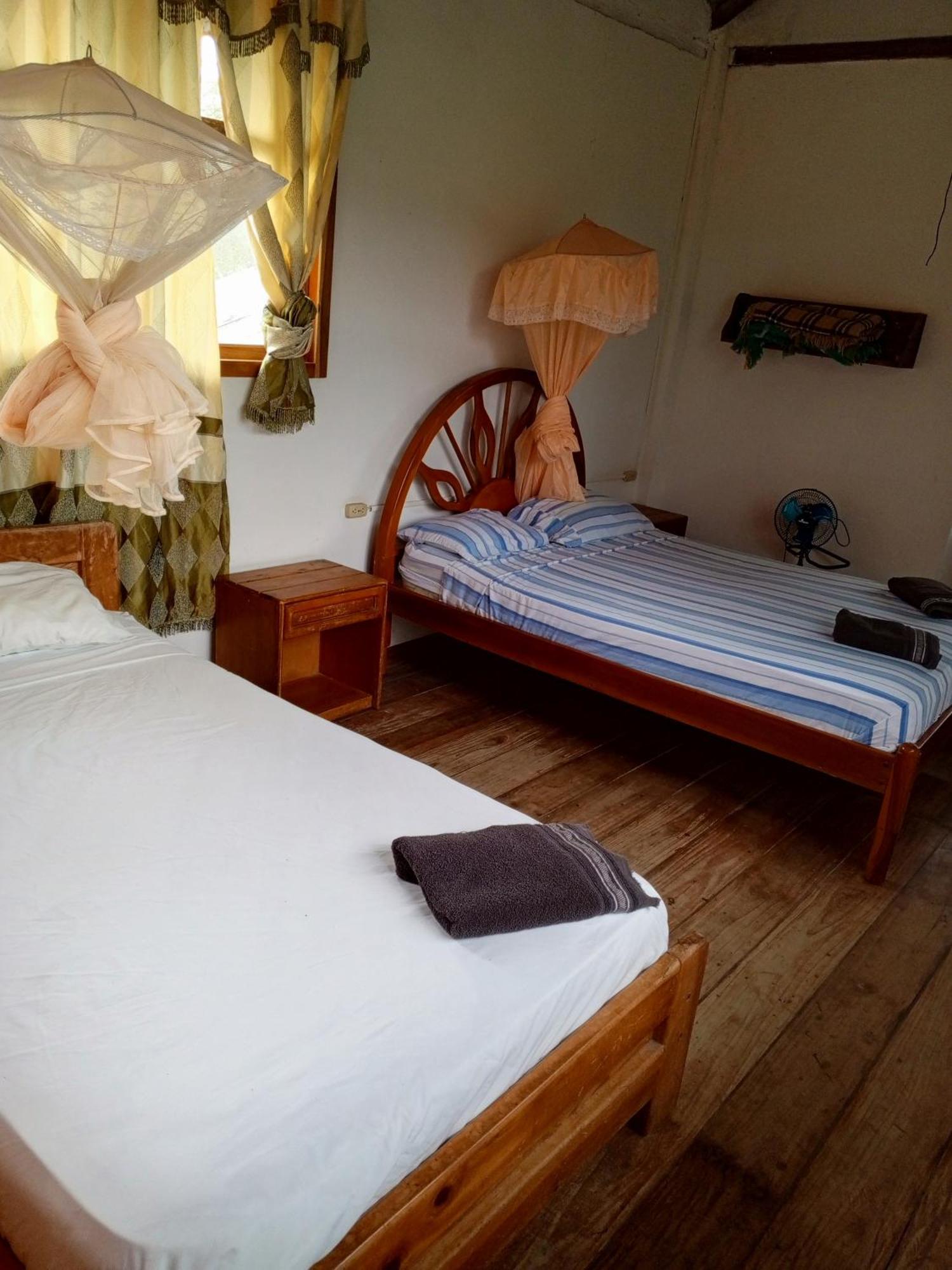 Bed And Breakfast Puerto López エクステリア 写真