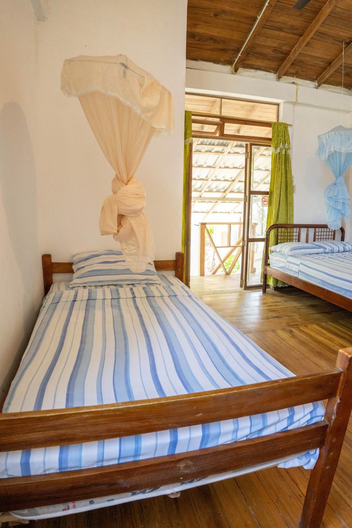 Bed And Breakfast Puerto López エクステリア 写真