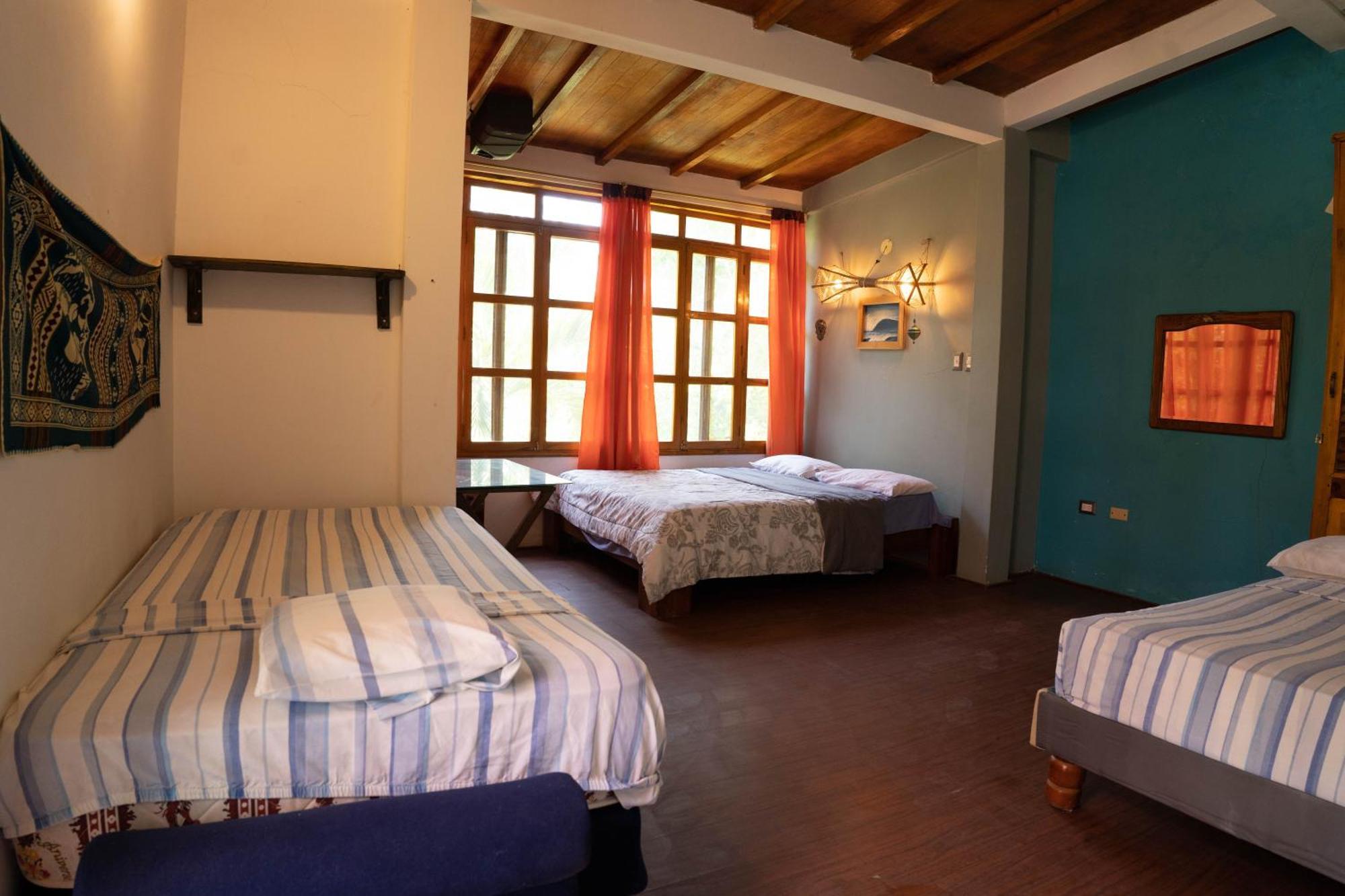 Bed And Breakfast Puerto López エクステリア 写真