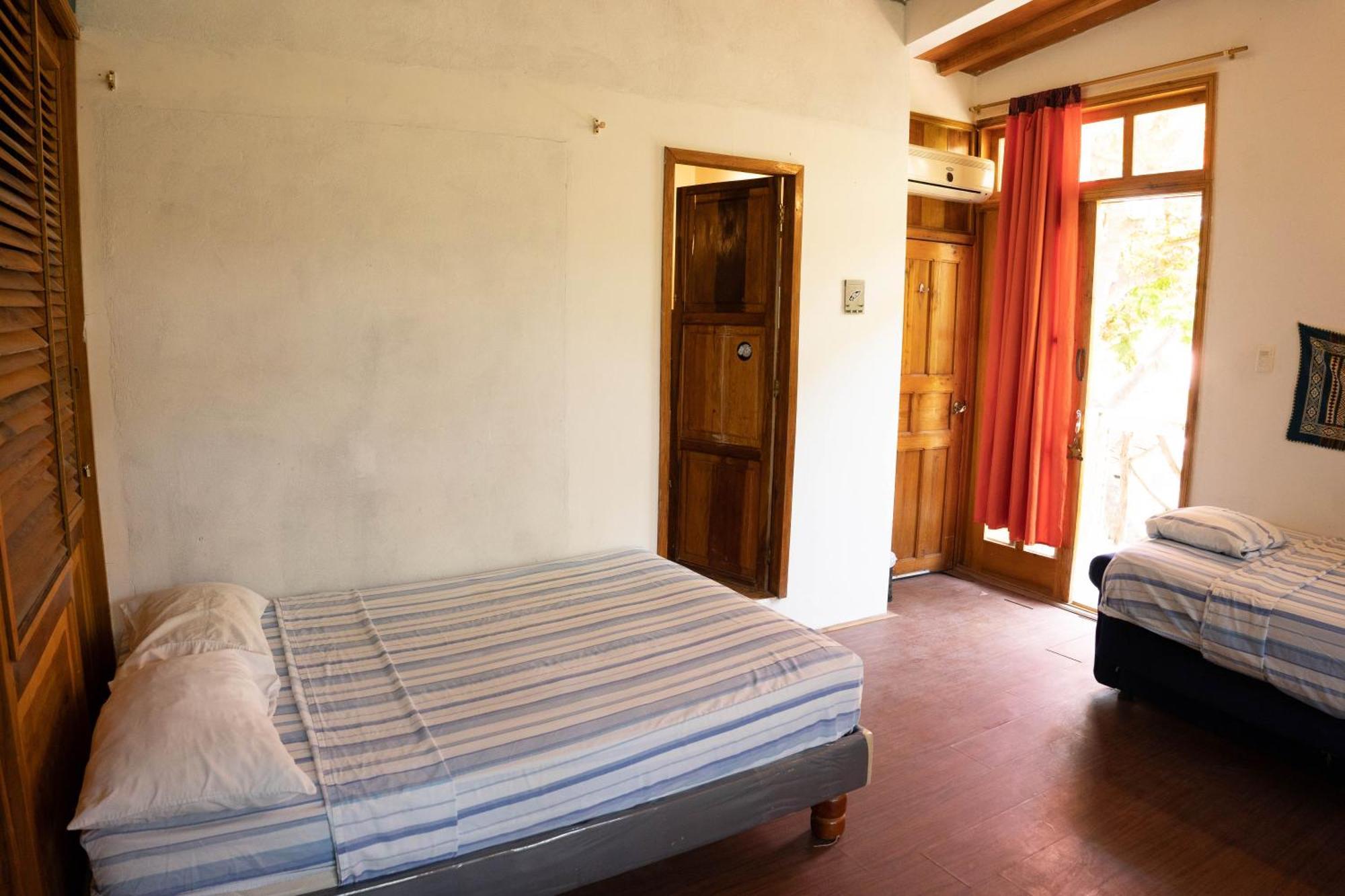 Bed And Breakfast Puerto López エクステリア 写真