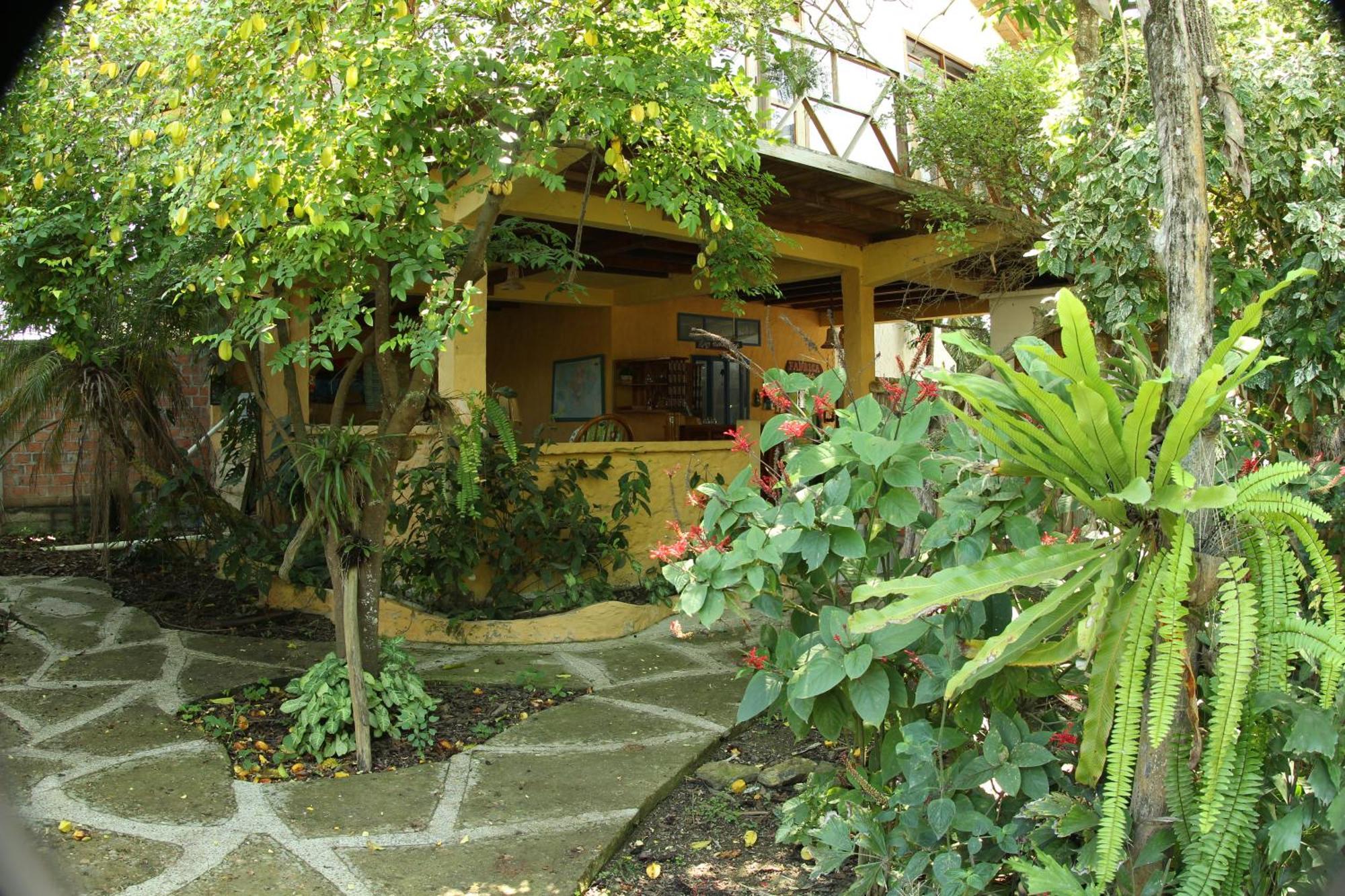 Bed And Breakfast Puerto López エクステリア 写真