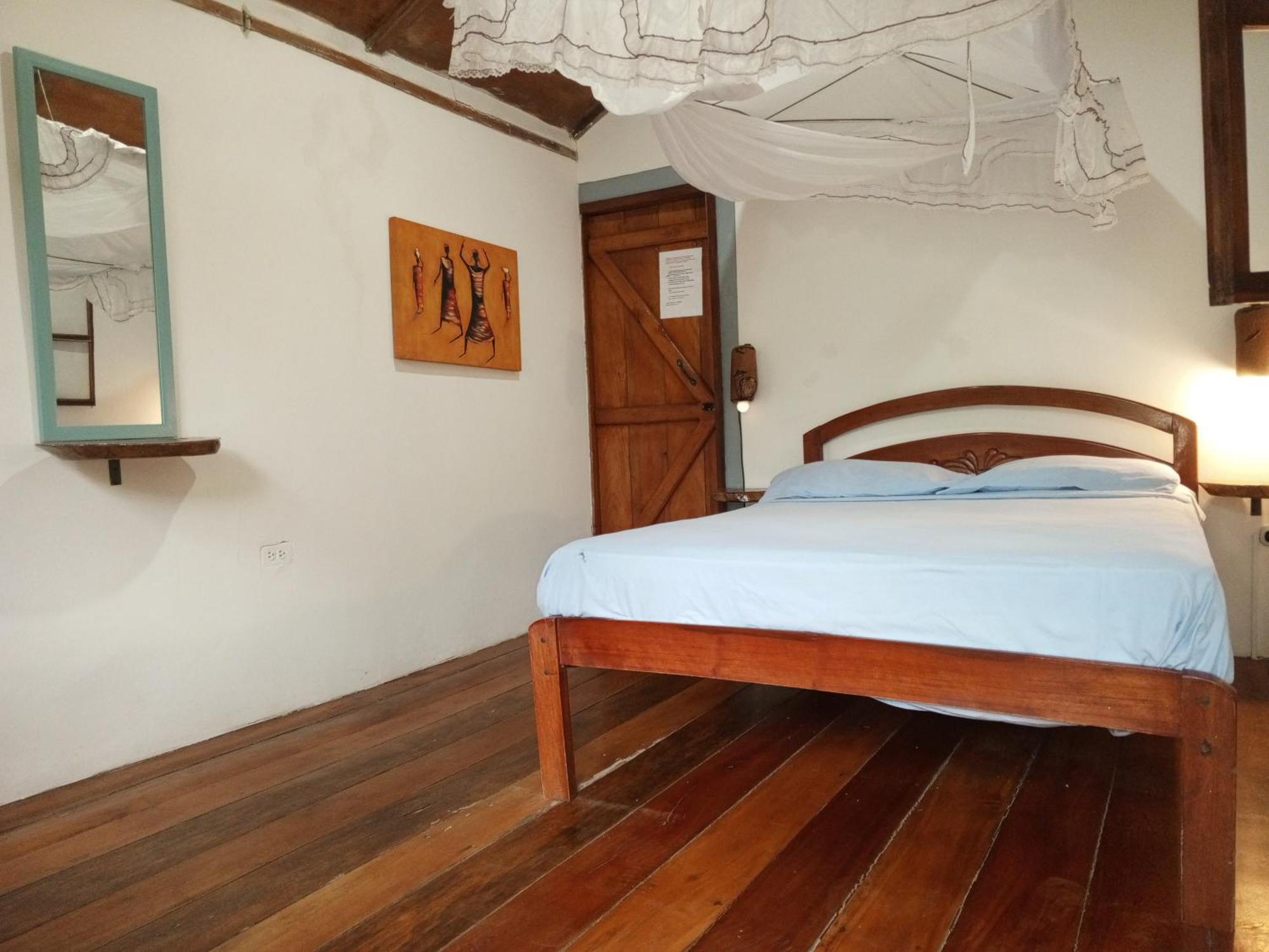 Bed And Breakfast Puerto López エクステリア 写真